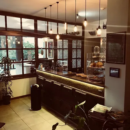 Cepo Chalet